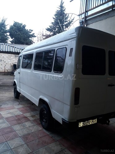 Mercedes 208 D 1995, 3,858,788 km - 0.3 л - Tovuz