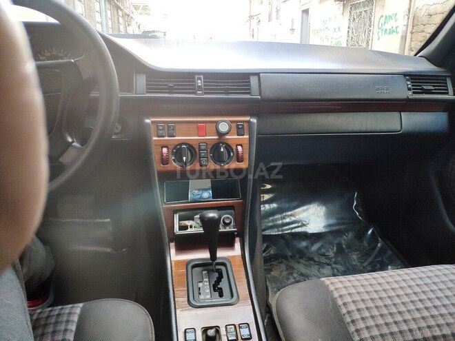 Mercedes E 280 1994, 230,000 km - 2.8 л - Bakı