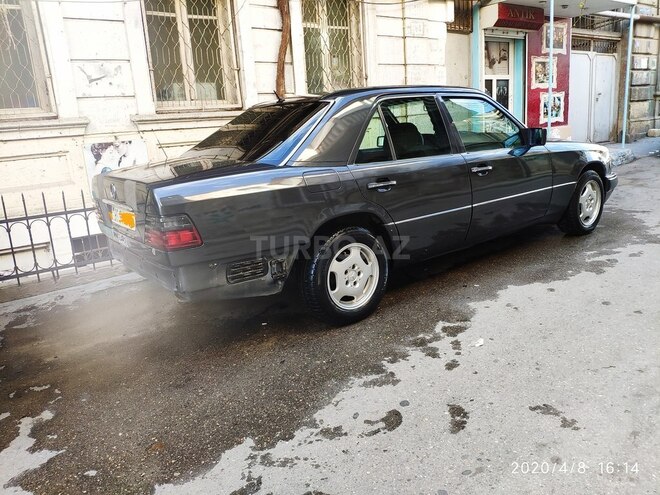Mercedes E 280 1994, 230,000 km - 2.8 л - Bakı