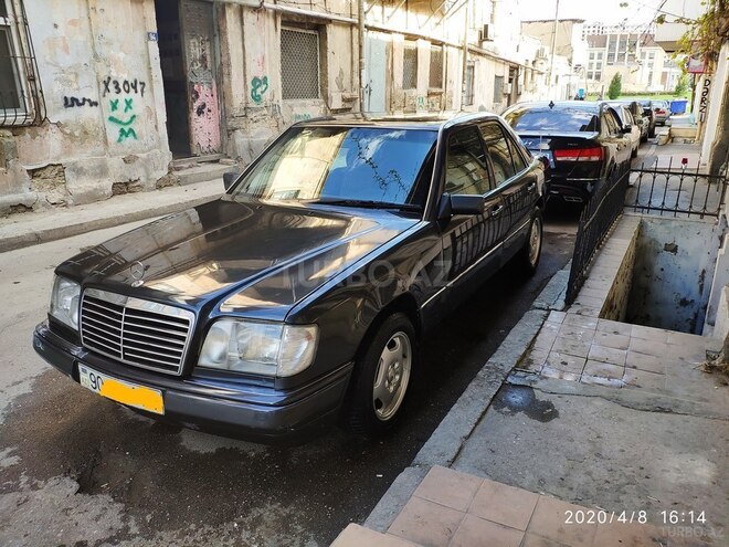 Mercedes E 280 1994, 230,000 km - 2.8 л - Bakı