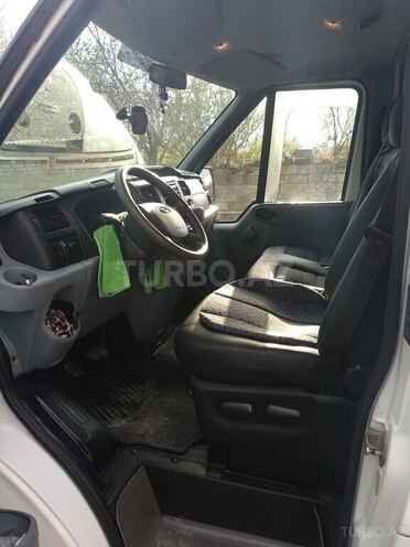 Ford Transit 2007, 309,000 km - 2.4 l - Qax