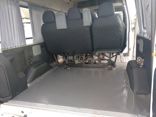 Ford Transit 2007, 309,000 km - 2.4 l - Qax