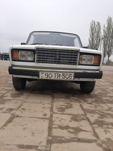 LADA (VAZ) 2107 2009, 430,000 km - 1.6 l - Salyan