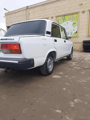 LADA (VAZ) 2107 2009, 430,000 km - 1.6 l - Salyan