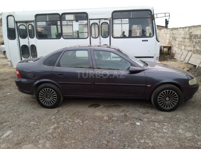 Opel Vectra 1996, 370,000 km - 1.8 l - Bakı