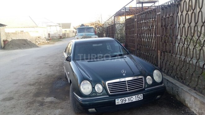 Mercedes E 230 1996, 385,817 km - 2.3 l - Quba