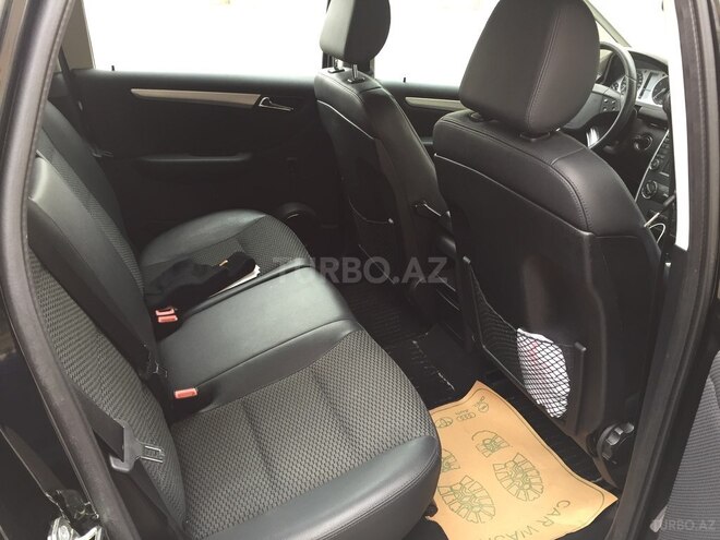 Mercedes B 180 2010, 69,000 km - 1.8 l - Bakı