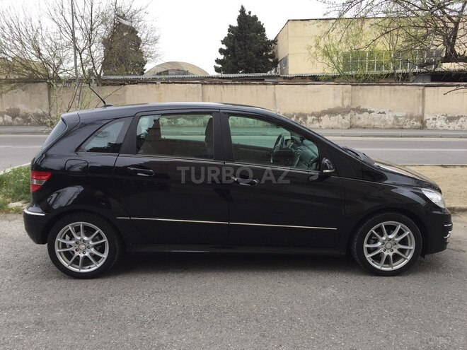 Mercedes B 180 2010, 69,000 km - 1.8 l - Bakı