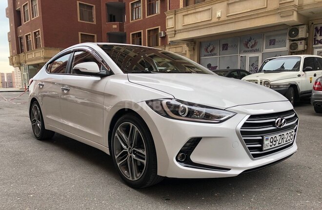 Hyundai Elantra 2016, 30,000 km - 1.6 l - Bakı