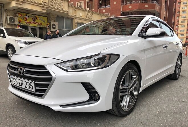 Hyundai Elantra 2016, 30,000 km - 1.6 l - Bakı