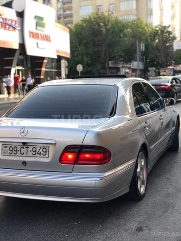 Mercedes E 320 2000, 190,000 km - 3.2 l - Qazax