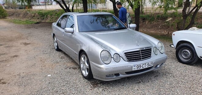 Mercedes E 320 2000, 190,000 km - 3.2 l - Qazax