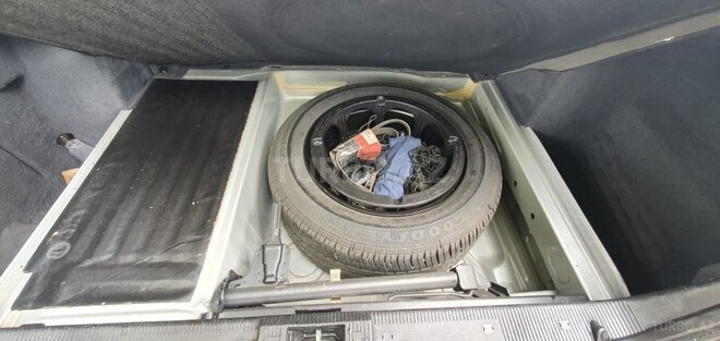 Mercedes E 320 2000, 190,000 km - 3.2 l - Qazax