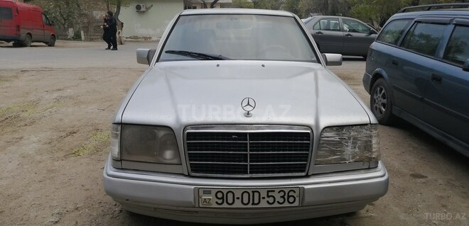 Mercedes E 260 1989, 257,393 km - 2.6 л - Sumqayıt