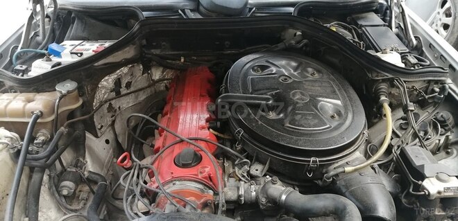 Mercedes E 260 1989, 257,393 km - 2.6 л - Sumqayıt