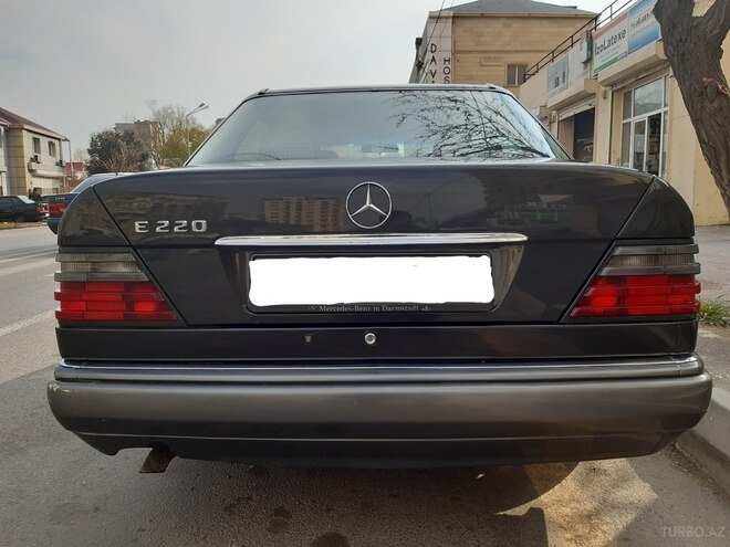 Mercedes E 220 1995, 380,000 km - 2.2 л - Bakı