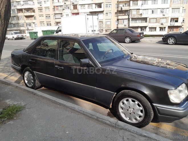 Mercedes E 220 1995, 380,000 km - 2.2 л - Bakı