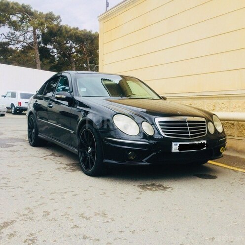 Mercedes E 500 2003, 260,000 km - 0.5 l - Bakı