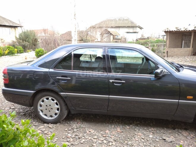 Mercedes C 220 1995, 194,184 km - 2.2 l - Masallı
