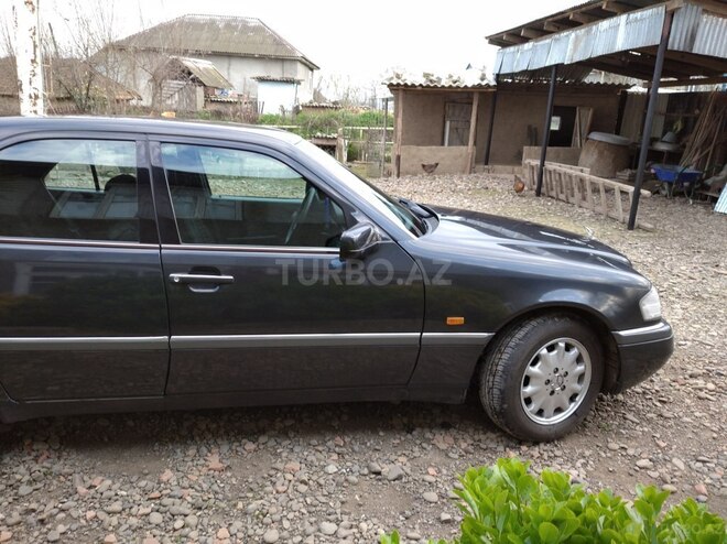 Mercedes C 220 1995, 194,184 km - 2.2 l - Masallı