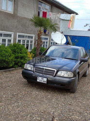 Mercedes C 220 1995, 194,184 km - 2.2 l - Masallı
