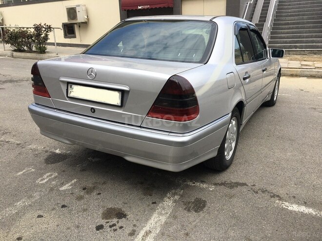 Mercedes C 220 1998, 250,000 km - 2.2 л - Bakı