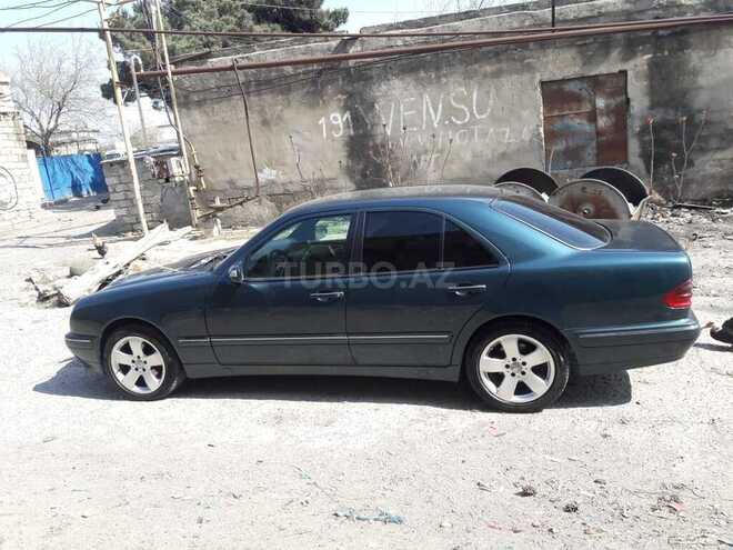 Mercedes E 220 2001, 398,000 km - 2.2 l - Bakı