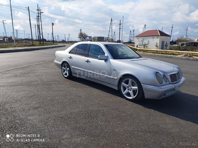 Mercedes E 240 1998, 296,321 km - 2.4 l - Bakı