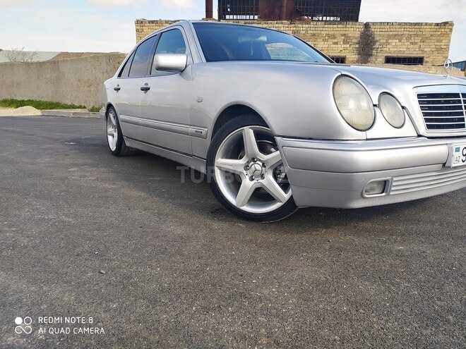 Mercedes E 240 1998, 296,321 km - 2.4 l - Bakı