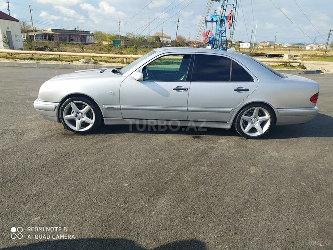 Mercedes E 240 1998, 296,321 km - 2.4 l - Bakı
