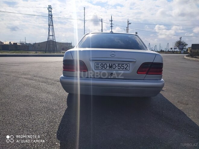 Mercedes E 240 1998, 296,321 km - 2.4 l - Bakı