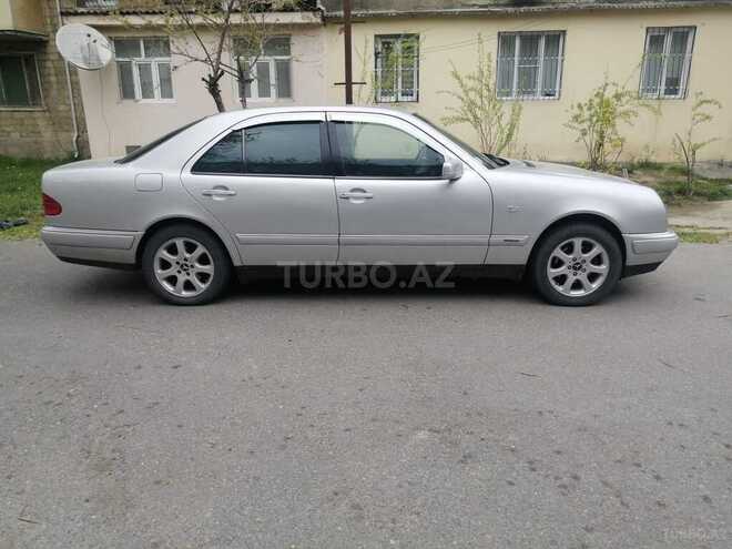 Mercedes E 230 1996, 220,441 km - 2.3 л - Sumqayıt