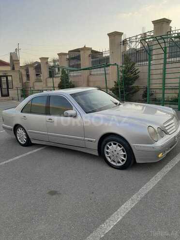 Mercedes E 320 1999, 300,356 km - 3.2 л - Bakı