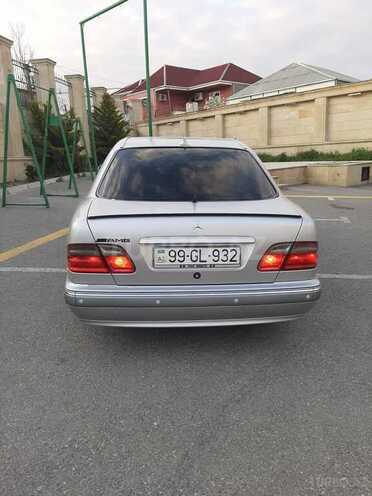 Mercedes E 320 1999, 300,356 km - 3.2 л - Bakı