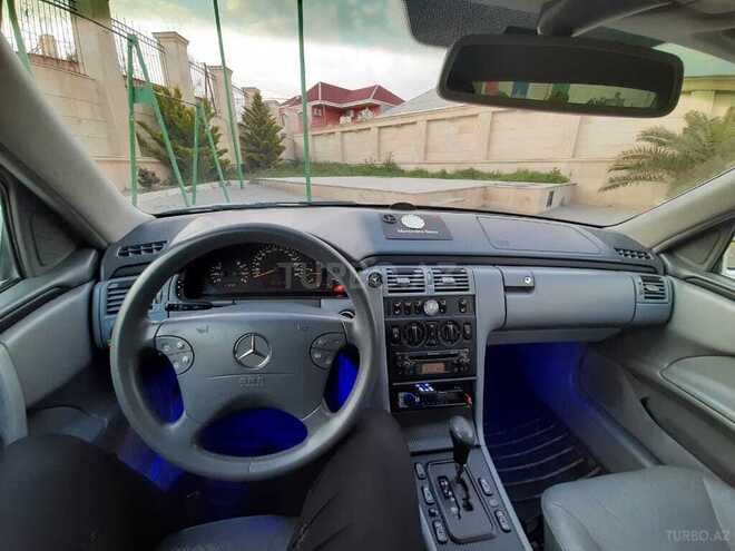 Mercedes E 320 1999, 300,356 km - 3.2 л - Bakı