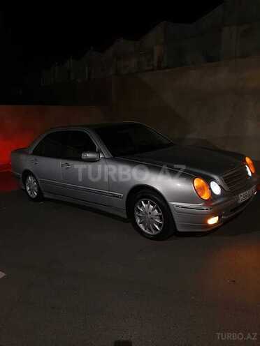Mercedes E 320 1999, 300,356 km - 3.2 л - Bakı