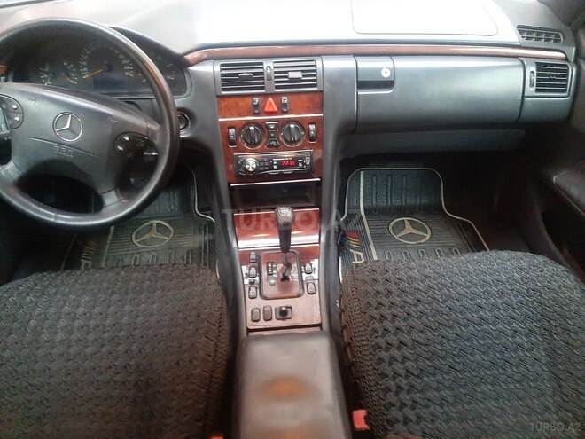 Mercedes E 220 2000, 395,000 km - 2.2 l - Sumqayıt