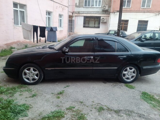 Mercedes E 220 2000, 395,000 km - 2.2 l - Sumqayıt