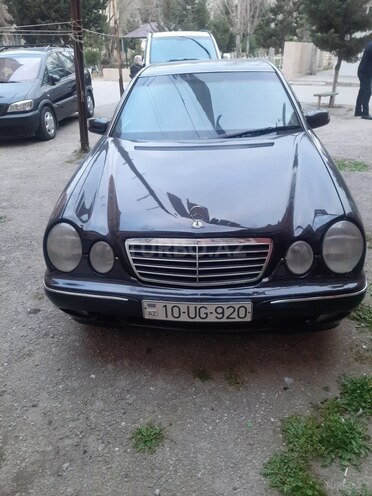 Mercedes E 220 2000, 395,000 km - 2.2 l - Sumqayıt