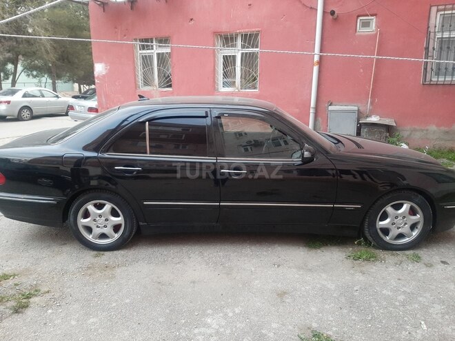 Mercedes E 220 2000, 395,000 km - 2.2 l - Sumqayıt