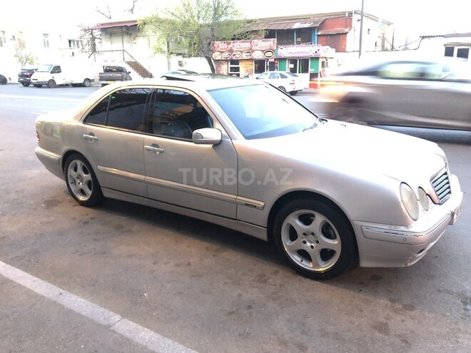 Mercedes E 280 2001, 337,560 km - 2.8 l - Bakı