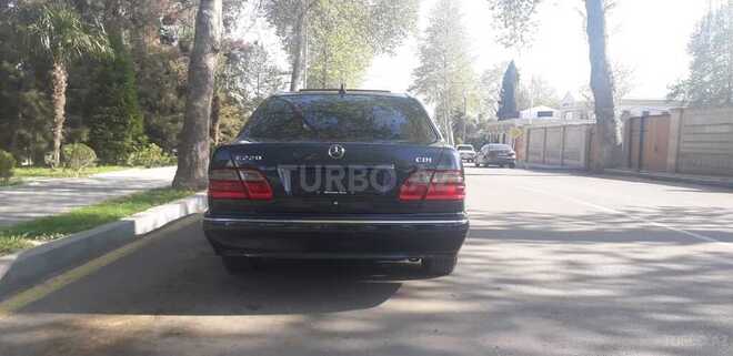 Mercedes E 220 2000, 190,500 km - 2.2 l - Bərdə