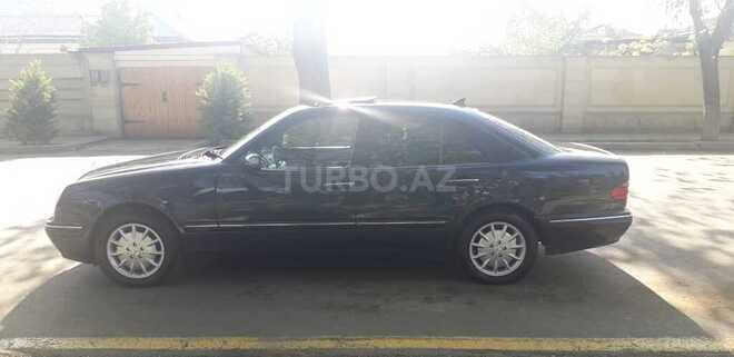 Mercedes E 220 2000, 190,500 km - 2.2 l - Bərdə
