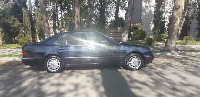 Mercedes E 220 2000, 190,500 km - 2.2 l - Bərdə