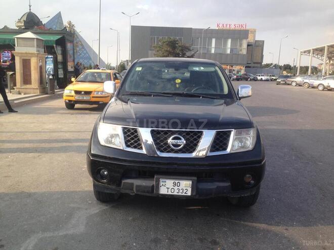 Nissan Navara 2010, 320,000 km - 2.5 l - Bakı