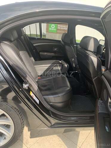 BMW 745 2003, 333,000 km - 4.4 l - Bakı