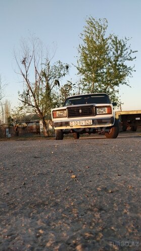 LADA (VAZ) 2107 2006, 100,000 km - 1.6 л - Yevlax