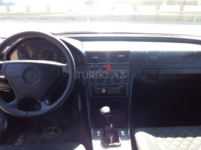 Mercedes C 180 1995, 258,000 km - 1.8 l - Bakı