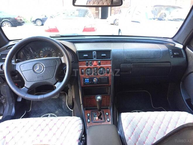 Mercedes C 220 1998, 270,000 km - 2.2 l - Bakı