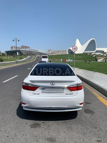 Lexus ES 250 2015, 82,000 km - 2.5 л - Bakı